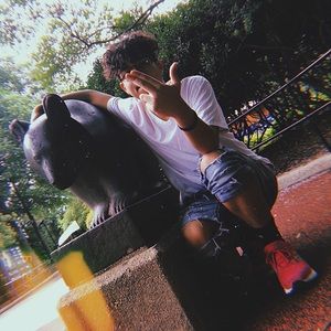 Meet your Posher, Lucifer